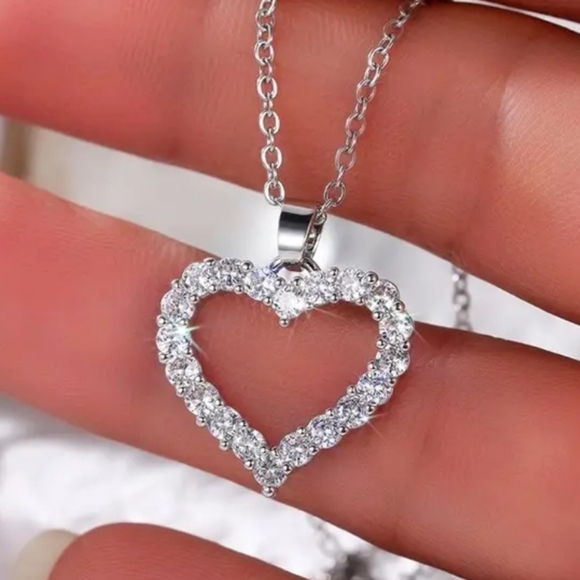 silver diamond heart necklace - Picture 3 of 4